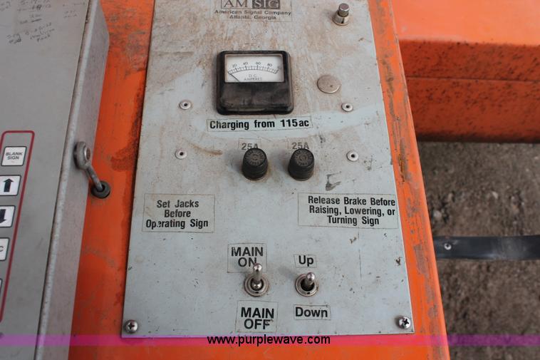 image for item H5911 1995 American Signal Company CMS-T300 message board trailer