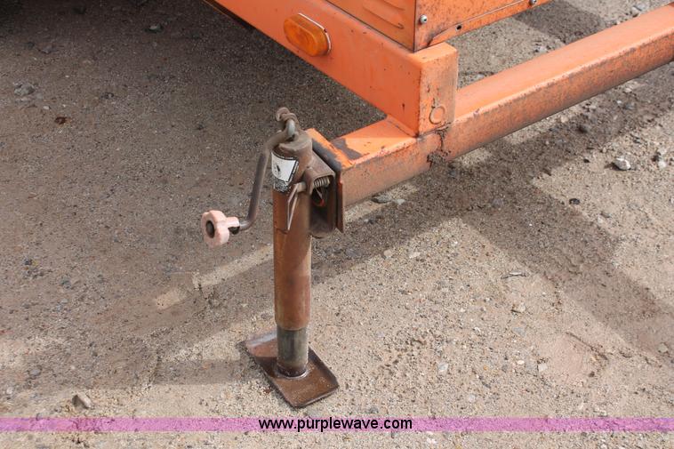 image for item H5911 1995 American Signal Company CMS-T300 message board trailer