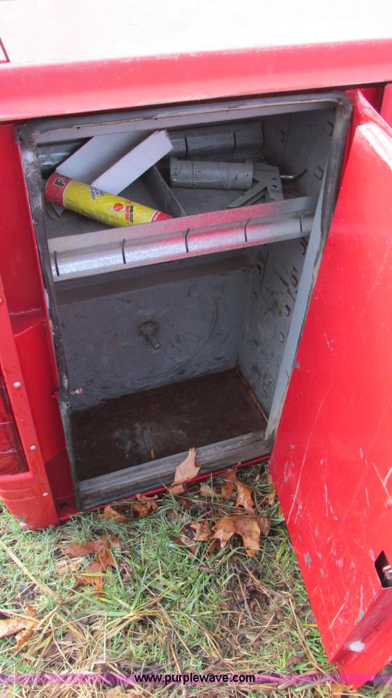 image for item I3084 Stahl utility bed