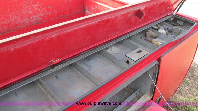 image for item I3084 Stahl utility bed