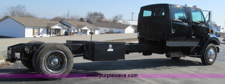 image for item I3085 1999 Sterling L8500 Crew Cab truck cab and chassis