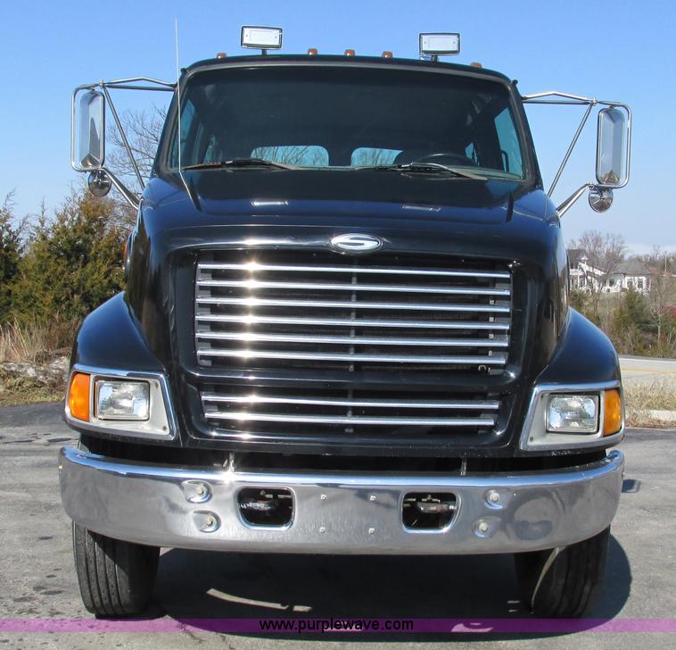 image for item I3085 1999 Sterling L8500 Crew Cab truck cab and chassis