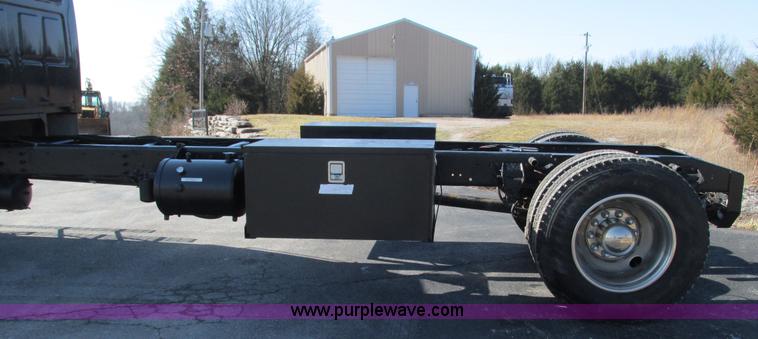 image for item I3085 1999 Sterling L8500 Crew Cab truck cab and chassis