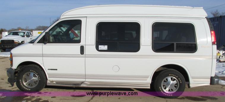 image for item I3090 2002 Chevrolet Express 1500 Colonial Explorer conversion van