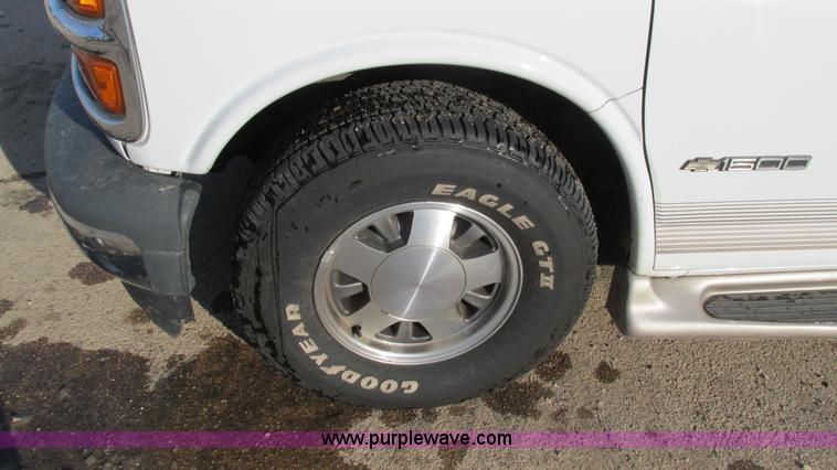 image for item I3090 2002 Chevrolet Express 1500 Colonial Explorer conversion van