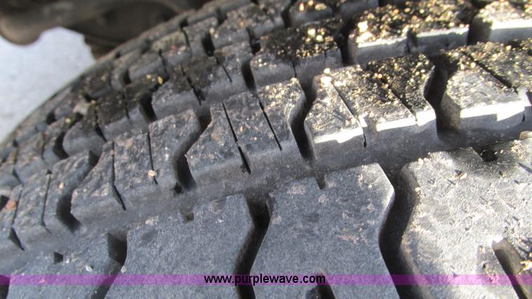 image for item I3090 2002 Chevrolet Express 1500 Colonial Explorer conversion van