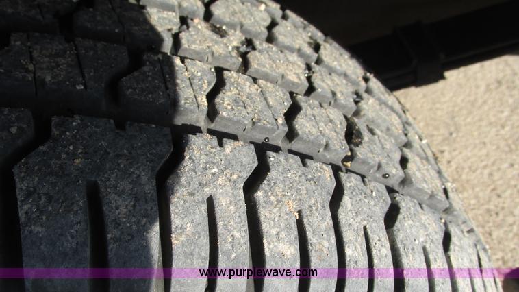 image for item I3090 2002 Chevrolet Express 1500 Colonial Explorer conversion van