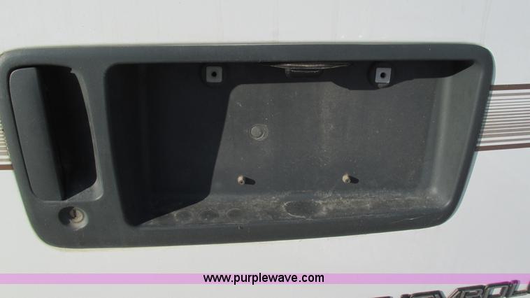 image for item I3090 2002 Chevrolet Express 1500 Colonial Explorer conversion van