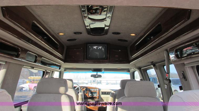 image for item I3090 2002 Chevrolet Express 1500 Colonial Explorer conversion van