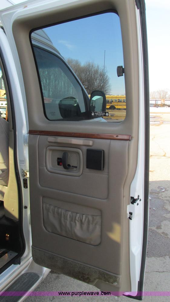 image for item I3090 2002 Chevrolet Express 1500 Colonial Explorer conversion van