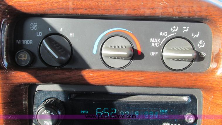 image for item I3090 2002 Chevrolet Express 1500 Colonial Explorer conversion van