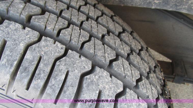 image for item I3090 2002 Chevrolet Express 1500 Colonial Explorer conversion van