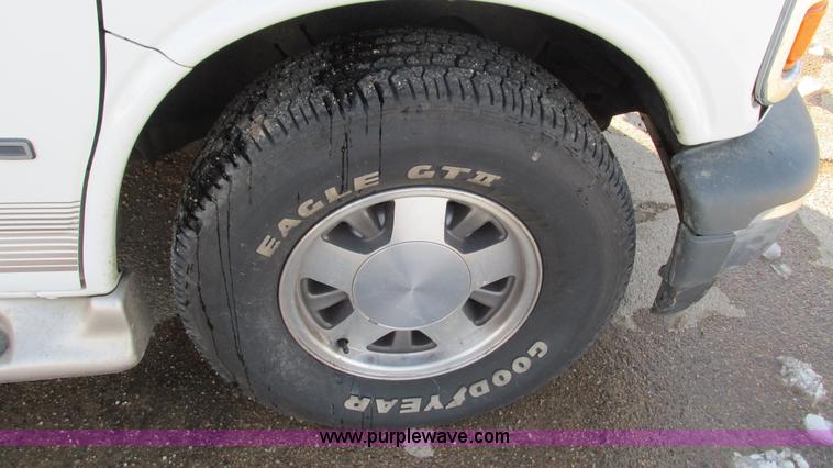 image for item I3090 2002 Chevrolet Express 1500 Colonial Explorer conversion van