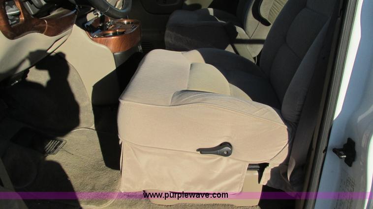 image for item I3090 2002 Chevrolet Express 1500 Colonial Explorer conversion van