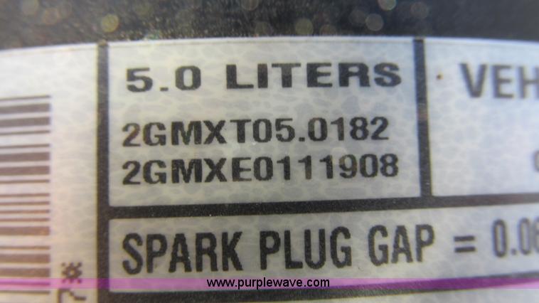 image for item I3090 2002 Chevrolet Express 1500 Colonial Explorer conversion van