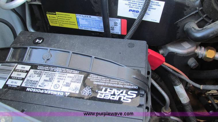 image for item I3090 2002 Chevrolet Express 1500 Colonial Explorer conversion van