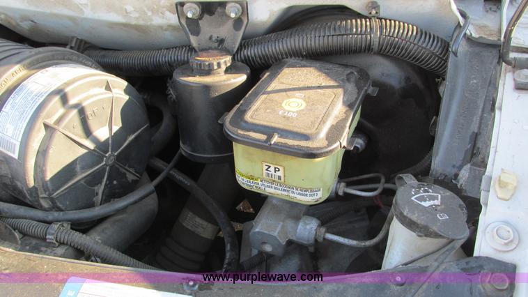 image for item I3090 2002 Chevrolet Express 1500 Colonial Explorer conversion van