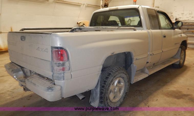 image for item I5014 1999 Dodge Ram 1500 Laramie SLT Quad Cab pickup truck