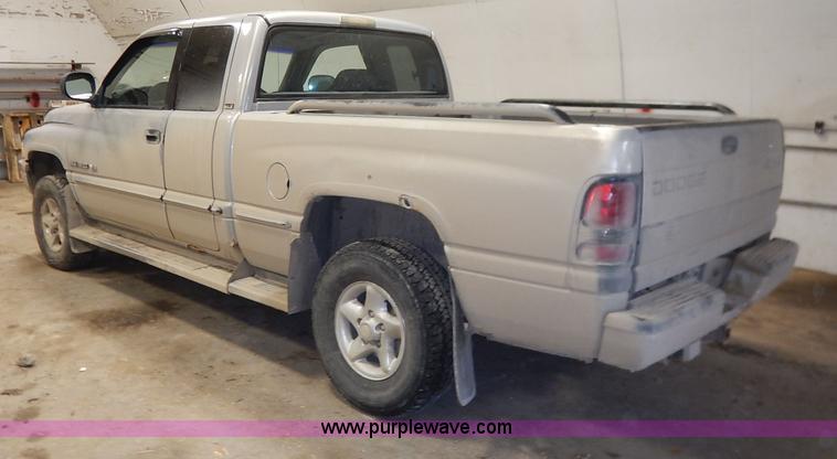 image for item I5014 1999 Dodge Ram 1500 Laramie SLT Quad Cab pickup truck