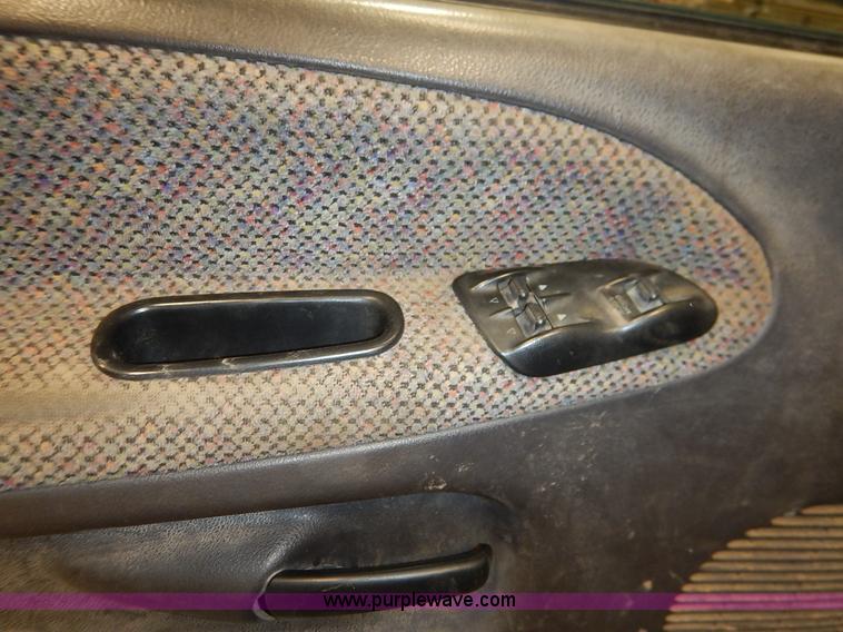 image for item I5014 1999 Dodge Ram 1500 Laramie SLT Quad Cab pickup truck