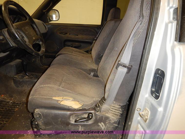 image for item I5014 1999 Dodge Ram 1500 Laramie SLT Quad Cab pickup truck