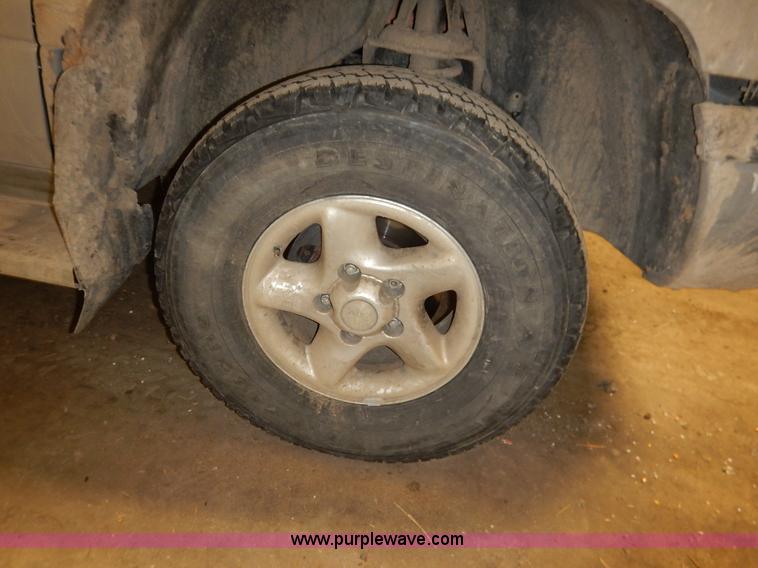 image for item I5014 1999 Dodge Ram 1500 Laramie SLT Quad Cab pickup truck