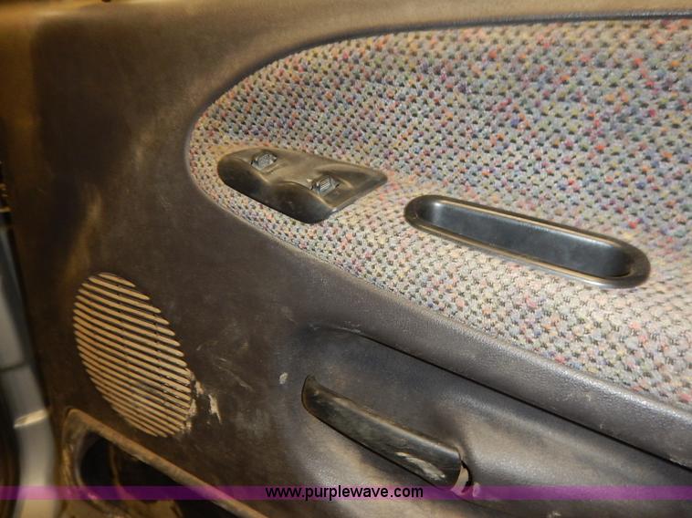 image for item I5014 1999 Dodge Ram 1500 Laramie SLT Quad Cab pickup truck