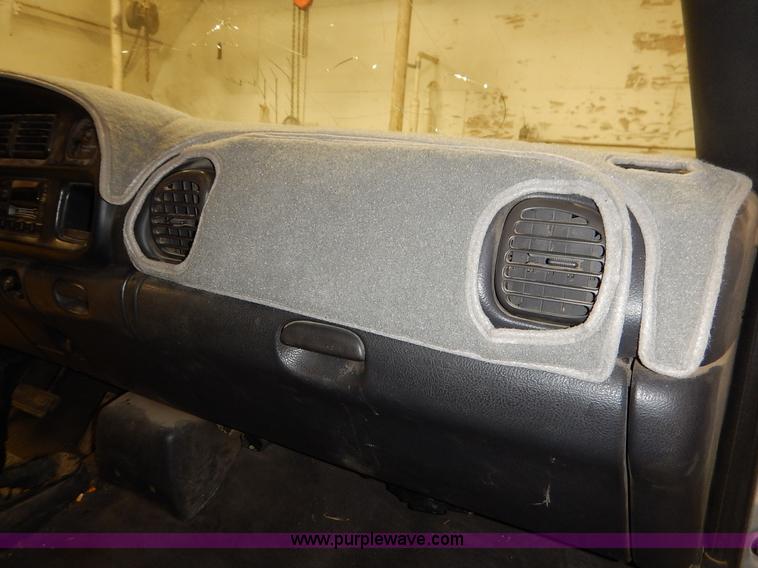 image for item I5014 1999 Dodge Ram 1500 Laramie SLT Quad Cab pickup truck