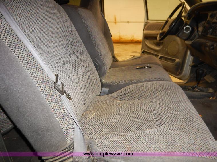 image for item I5014 1999 Dodge Ram 1500 Laramie SLT Quad Cab pickup truck