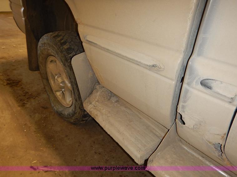 image for item I5014 1999 Dodge Ram 1500 Laramie SLT Quad Cab pickup truck