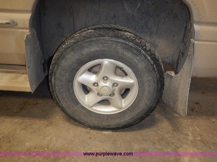 image for item I5014 1999 Dodge Ram 1500 Laramie SLT Quad Cab pickup truck