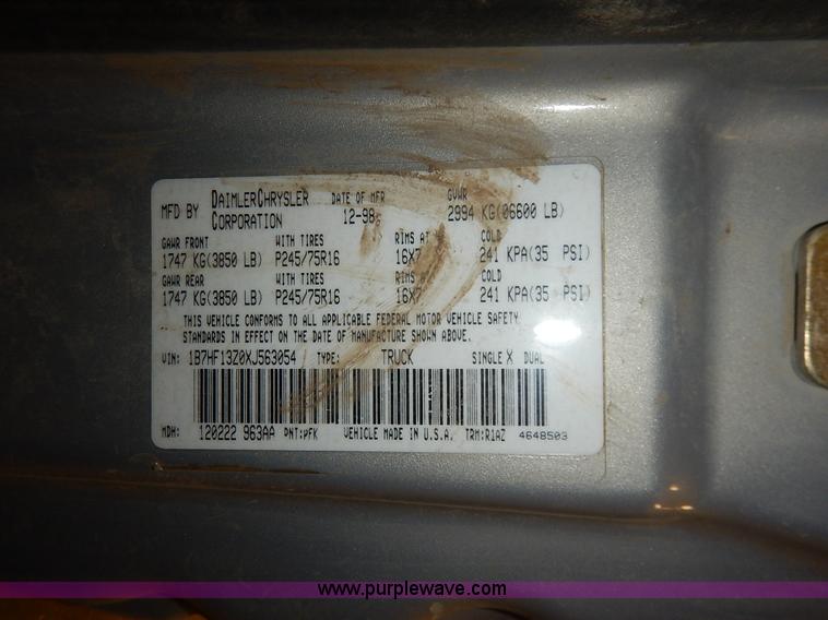 image for item I5014 1999 Dodge Ram 1500 Laramie SLT Quad Cab pickup truck