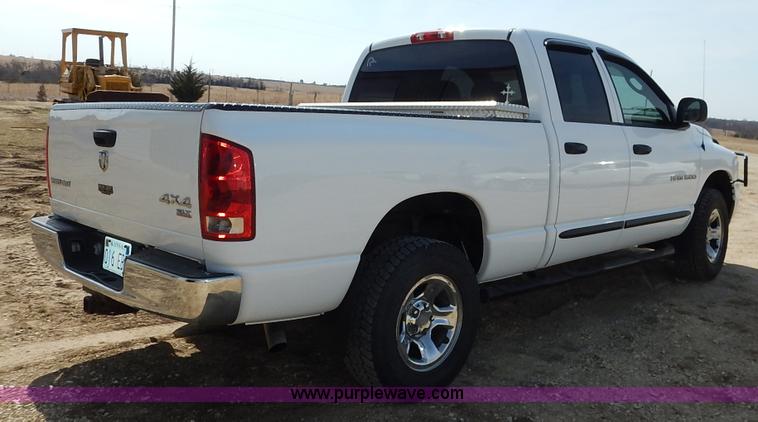 image for item I5026 2005 Dodge Ram 1500 SLT Quad Cab pickup truck