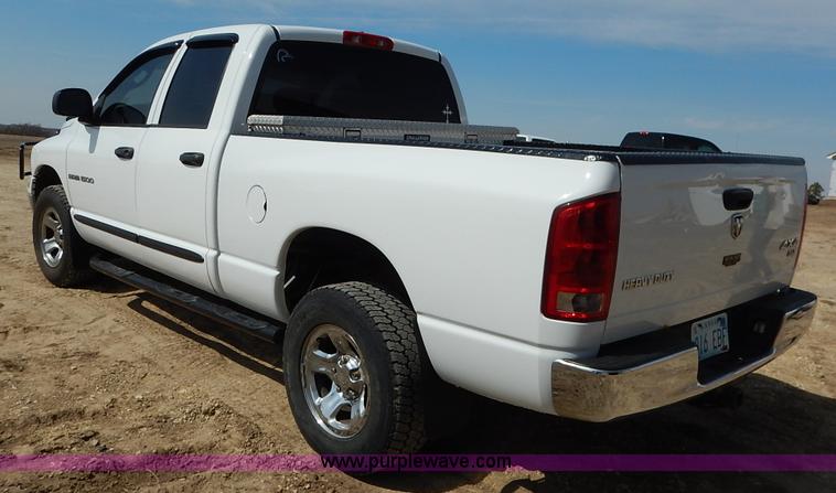 image for item I5026 2005 Dodge Ram 1500 SLT Quad Cab pickup truck