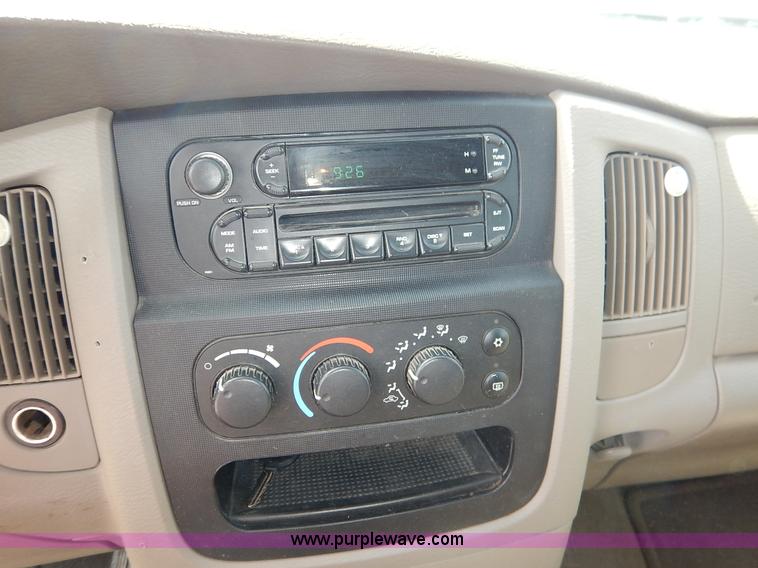 image for item I5026 2005 Dodge Ram 1500 SLT Quad Cab pickup truck