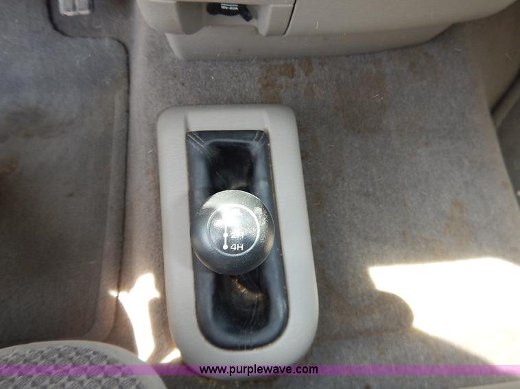 image for item I5026 2005 Dodge Ram 1500 SLT Quad Cab pickup truck