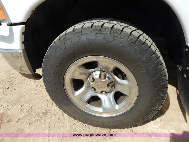 image for item I5026 2005 Dodge Ram 1500 SLT Quad Cab pickup truck