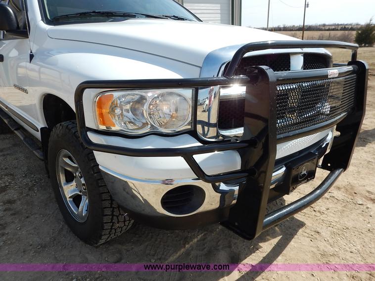 image for item I5026 2005 Dodge Ram 1500 SLT Quad Cab pickup truck