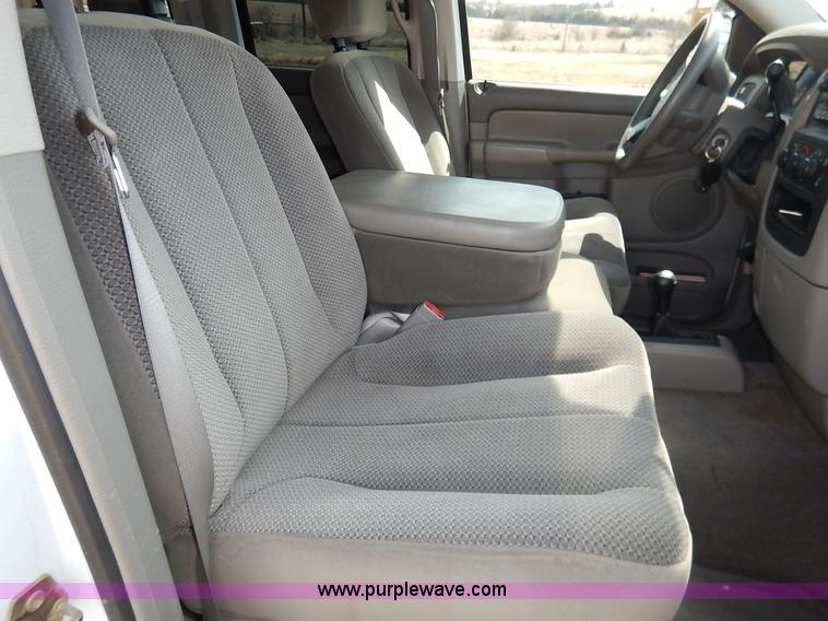 image for item I5026 2005 Dodge Ram 1500 SLT Quad Cab pickup truck