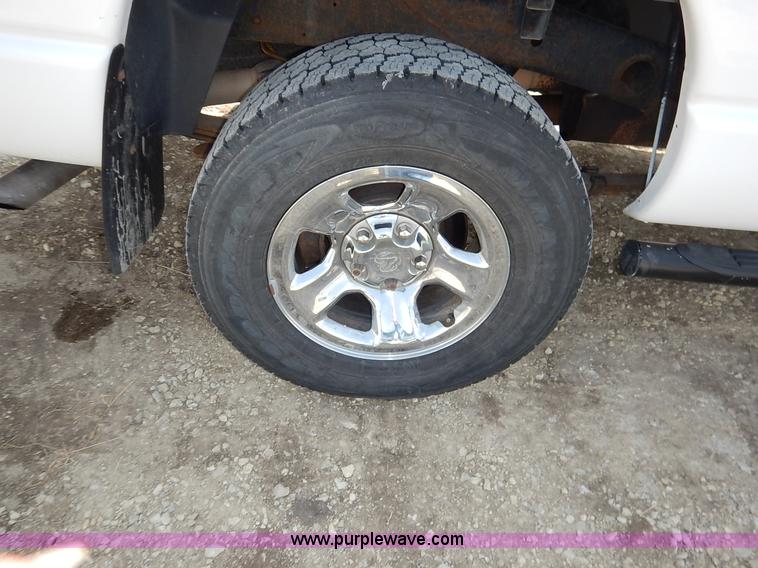 image for item I5026 2005 Dodge Ram 1500 SLT Quad Cab pickup truck