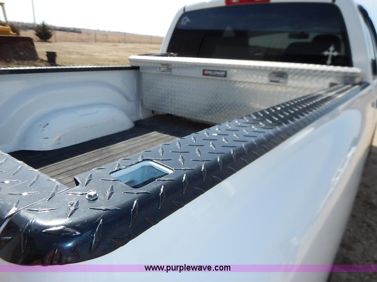image for item I5026 2005 Dodge Ram 1500 SLT Quad Cab pickup truck