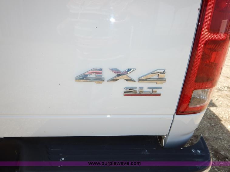 image for item I5026 2005 Dodge Ram 1500 SLT Quad Cab pickup truck