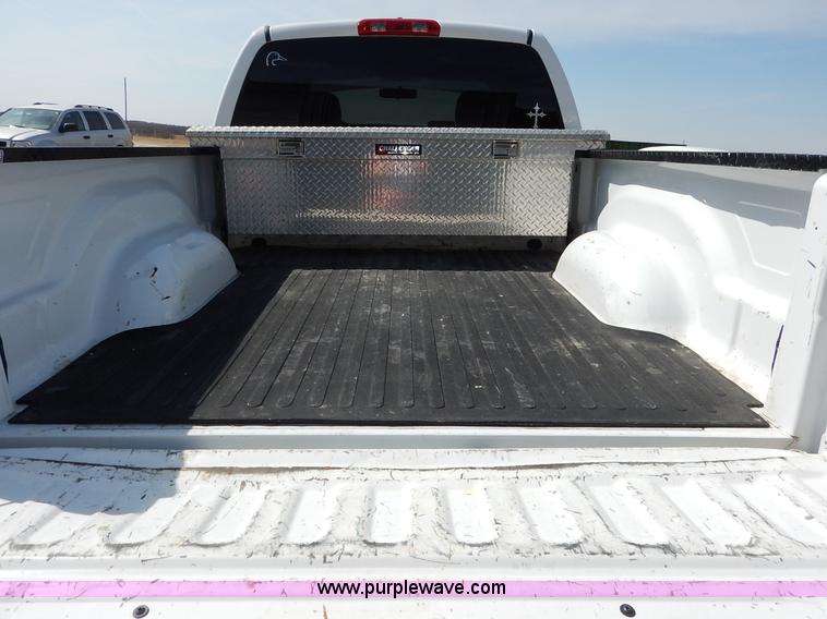 image for item I5026 2005 Dodge Ram 1500 SLT Quad Cab pickup truck
