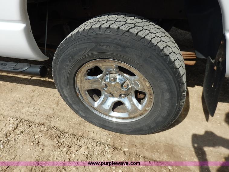 image for item I5026 2005 Dodge Ram 1500 SLT Quad Cab pickup truck