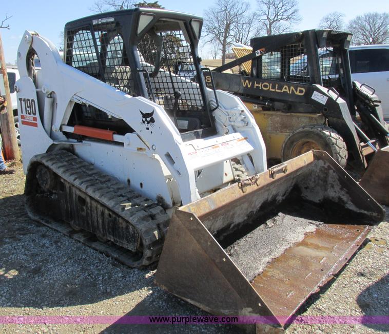 image for item K2046 2002 Bobcat T190 tracked skid steer