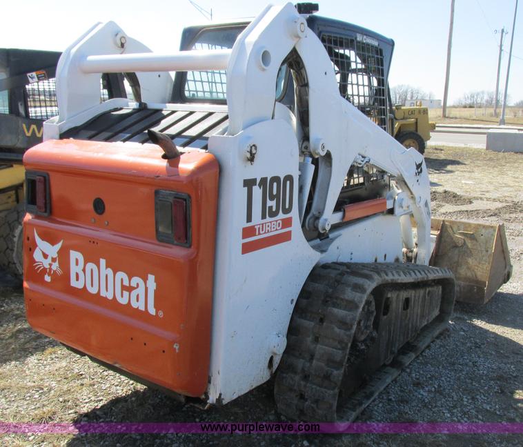image for item K2046 2002 Bobcat T190 tracked skid steer