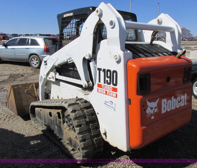 image for item K2046 2002 Bobcat T190 tracked skid steer