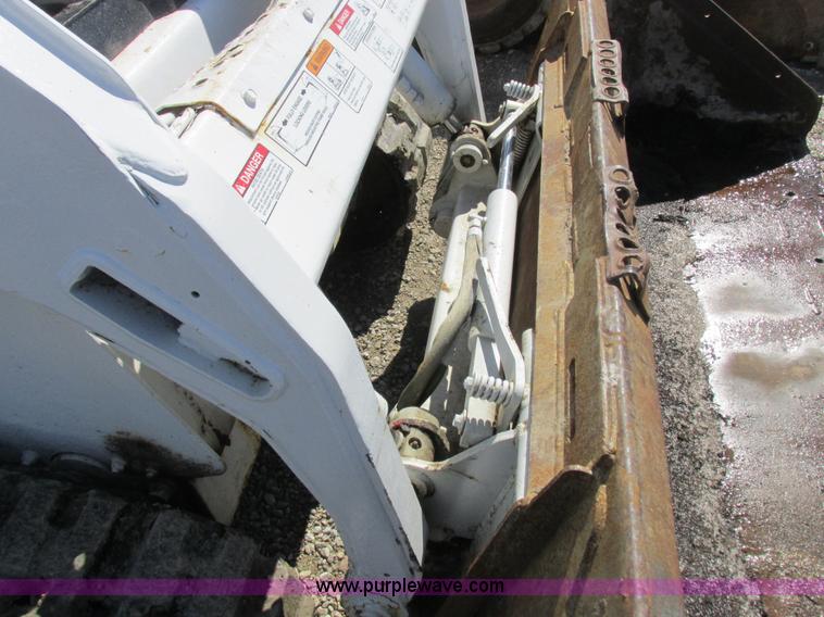 image for item K2046 2002 Bobcat T190 tracked skid steer