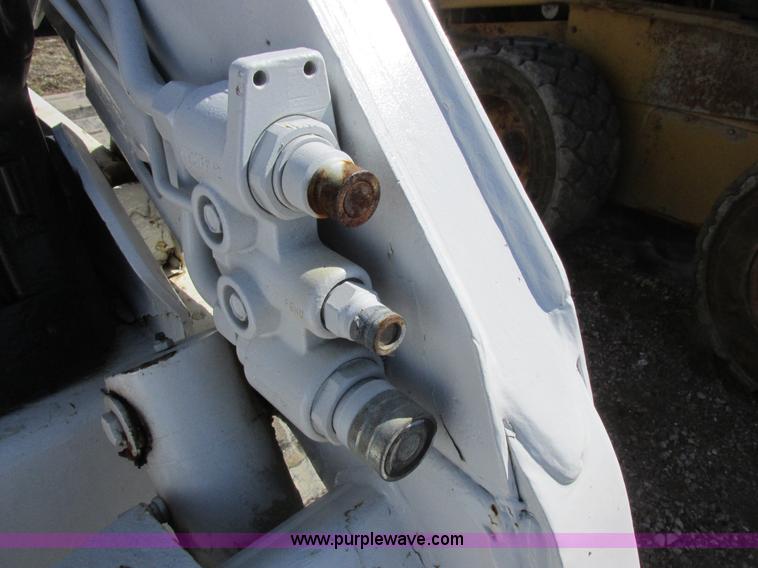 image for item K2046 2002 Bobcat T190 tracked skid steer