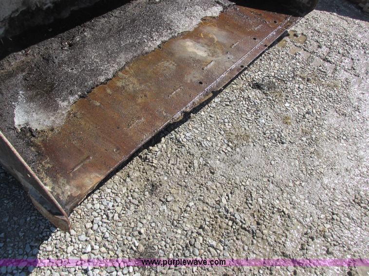 image for item K2046 2002 Bobcat T190 tracked skid steer